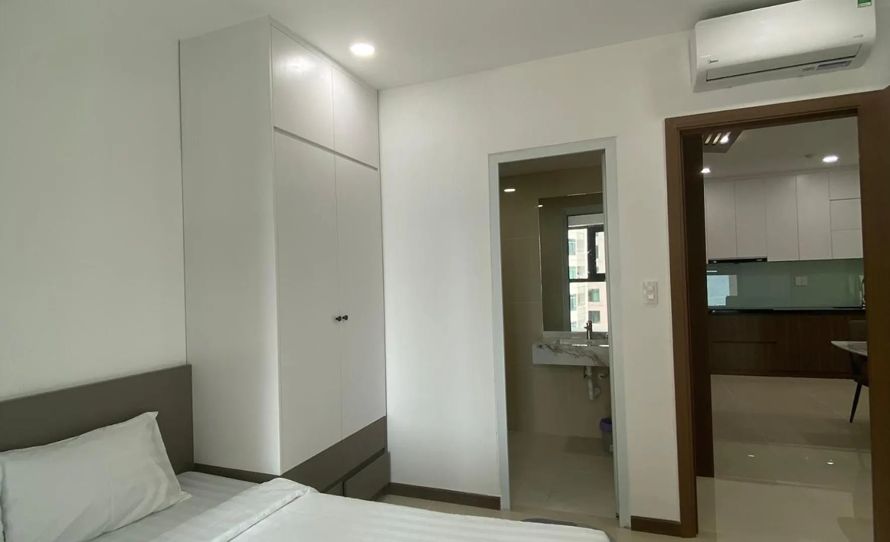 Can Ho Nha Trang - 3 Bedroom Beach & Mountain Apartment